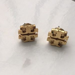 ✨Tory Burch✨gold stud earrings! 🌟✨🌟